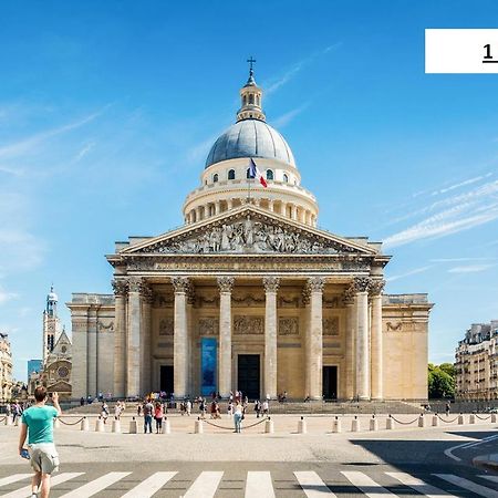 Petite Maison Avec Cour Dans Les Beaux Quartiers-Vous Faites Le Menage- Very Good Prices For T-H-E Location But You Have To Clea-N Th-E Flat Leilighet Paris Eksteriør bilde